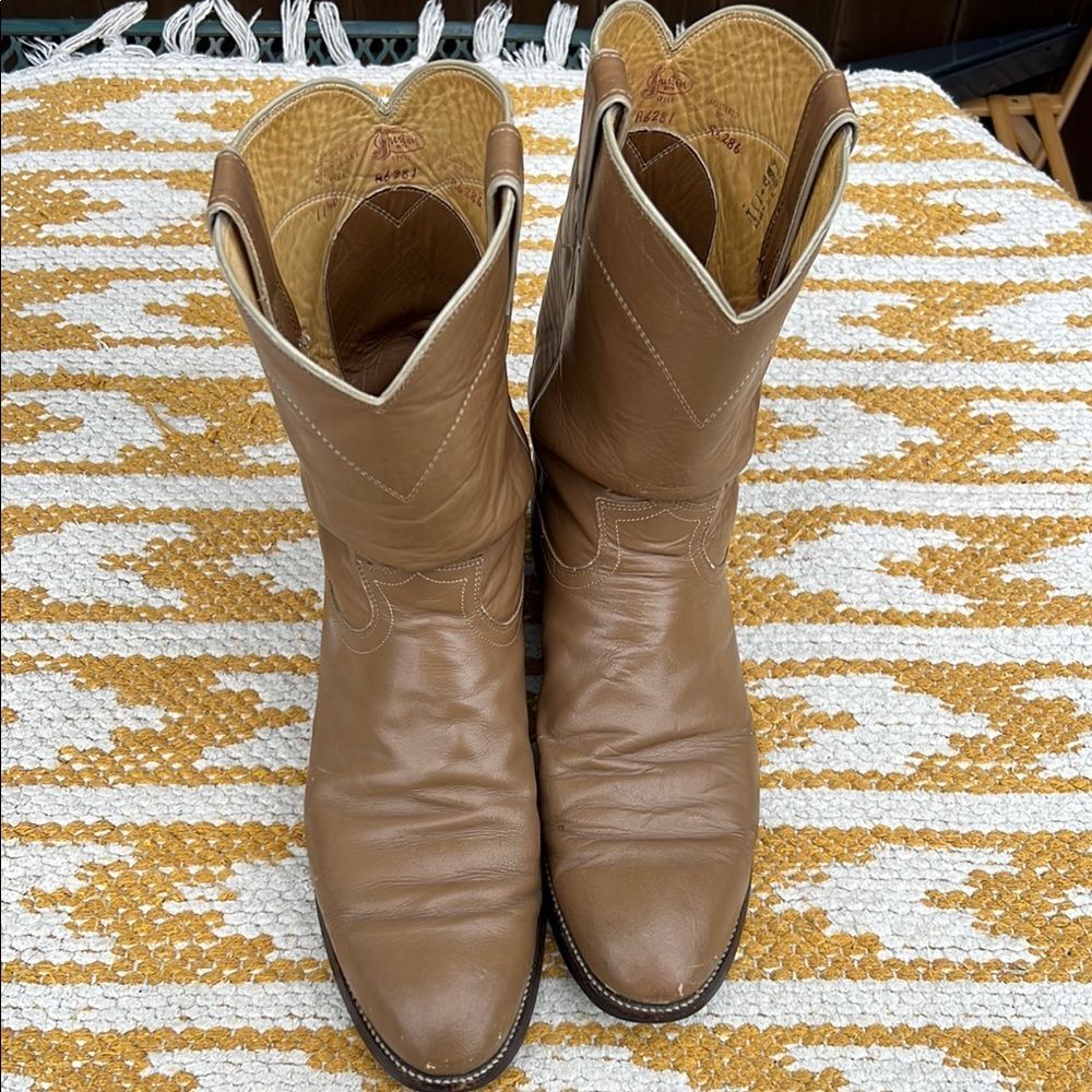 Justin Ropers Classic Tan Leather Cowboy Boots Goodyear Oil Resistant Sole Work - Picture 16 of 16